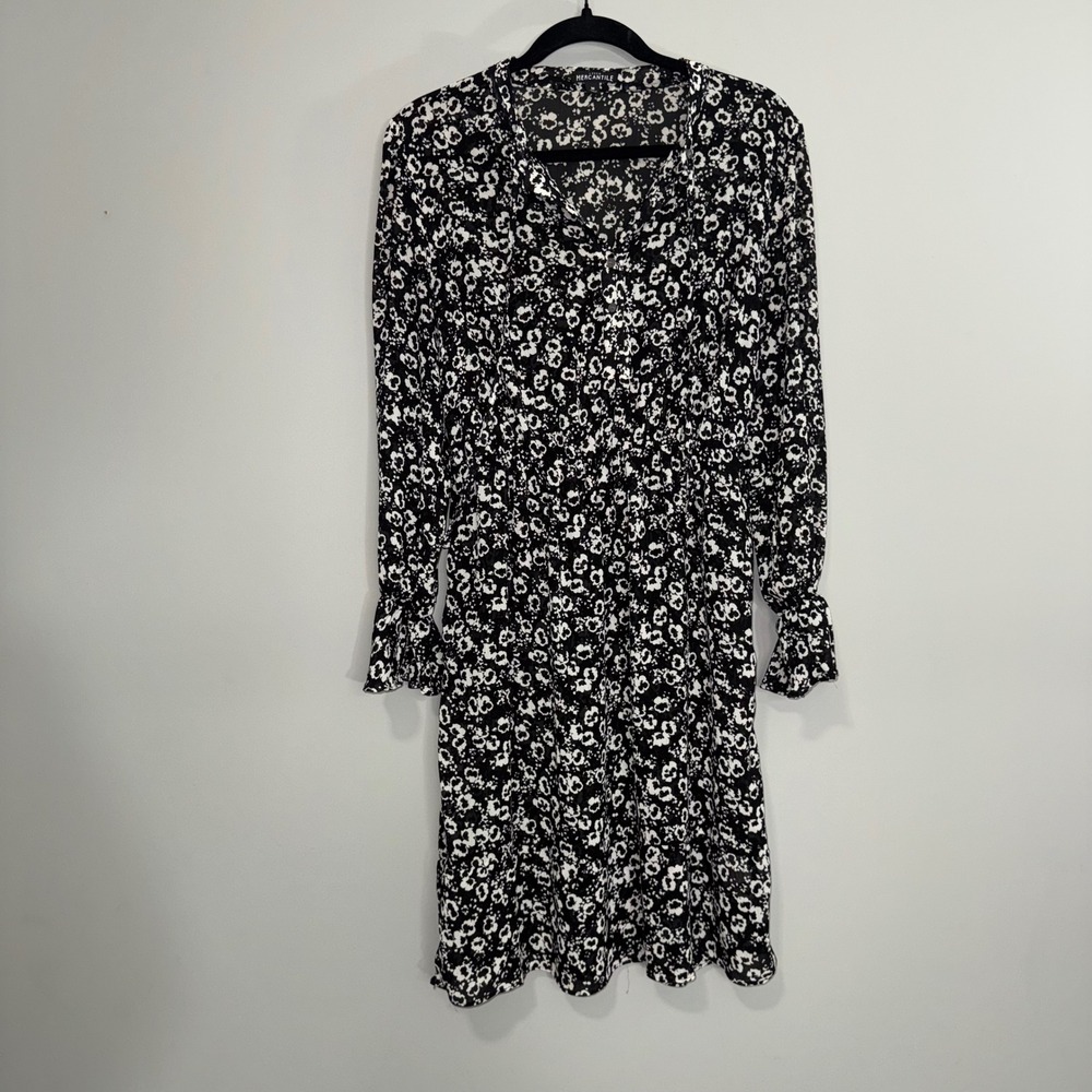 J.Crew Mercantile Womens Medium Black White Floral V-Neck Ruffle Cuff Dress M